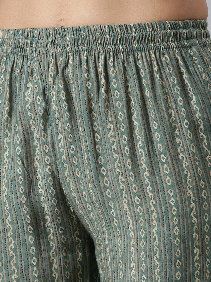 Neerus Green printed kurta set with trousers and dupatta - detail view 2