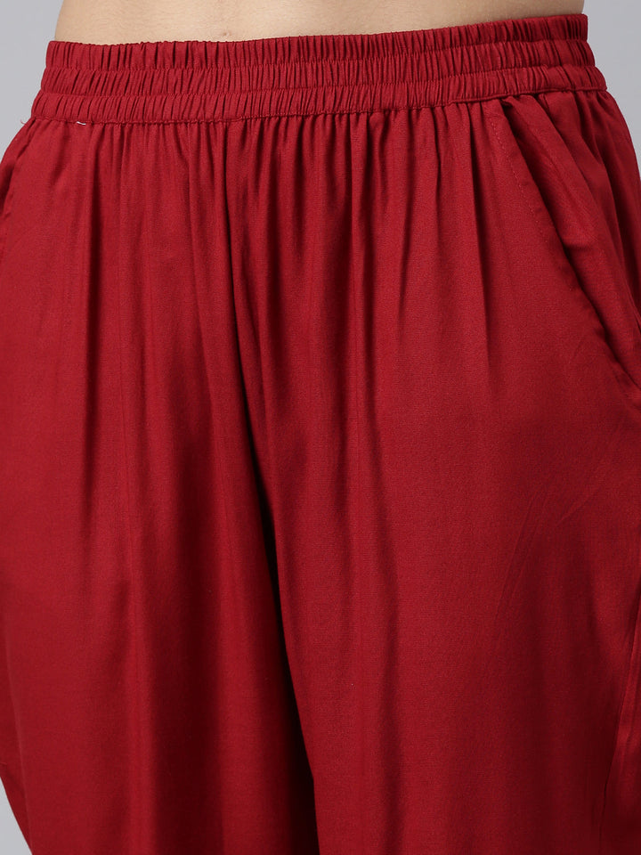 Neerus Maroon printed kurta set with trouser and dupatta - detail view 2