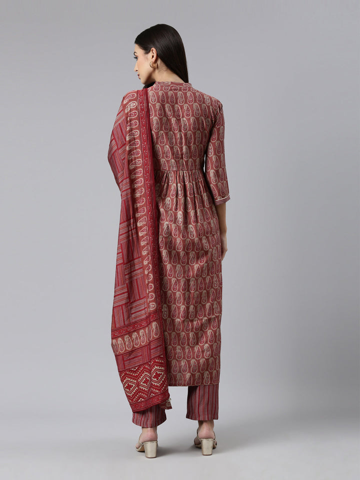 Neerus Maroon cotton printed kurta set with trouser and dupatta - side view