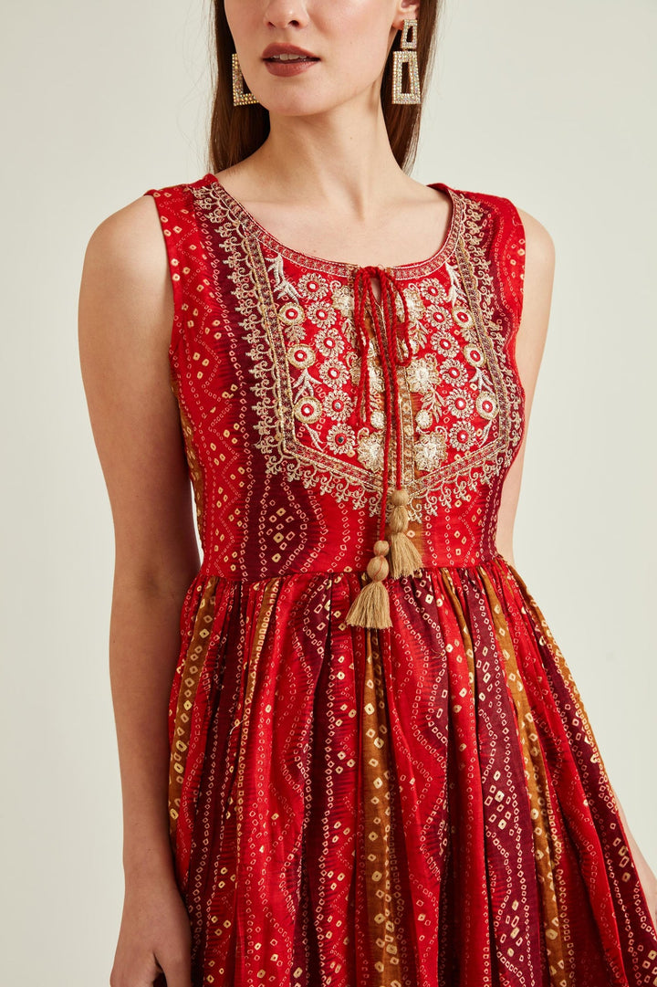 Neerus Red cotton mirror work bandhani kurta set - detail view 2