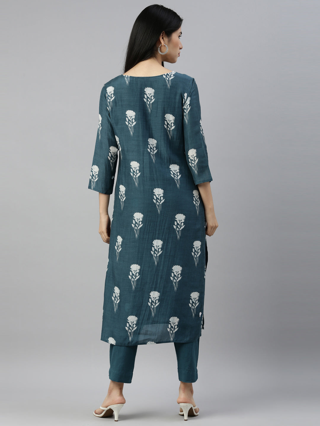 Neerus Blue Muslin Printed Suit Set - detail view 2