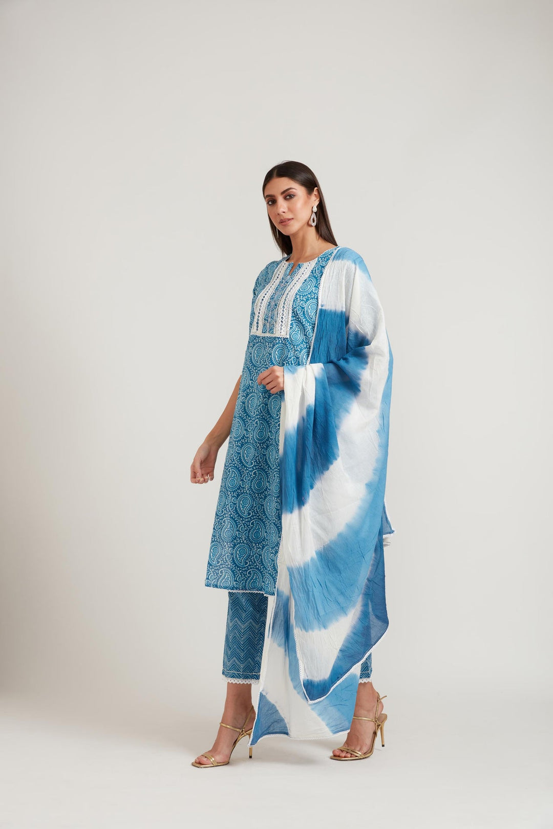 Neerus Blue cotton printed suit set - side view