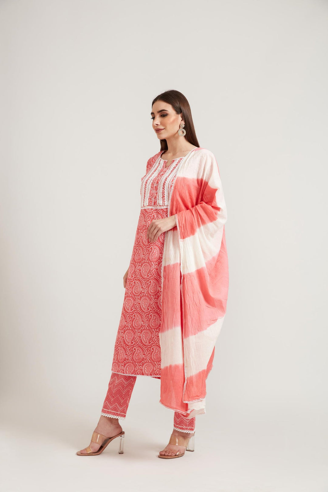 Neerus Pink cotton printed suit set - detail view 1