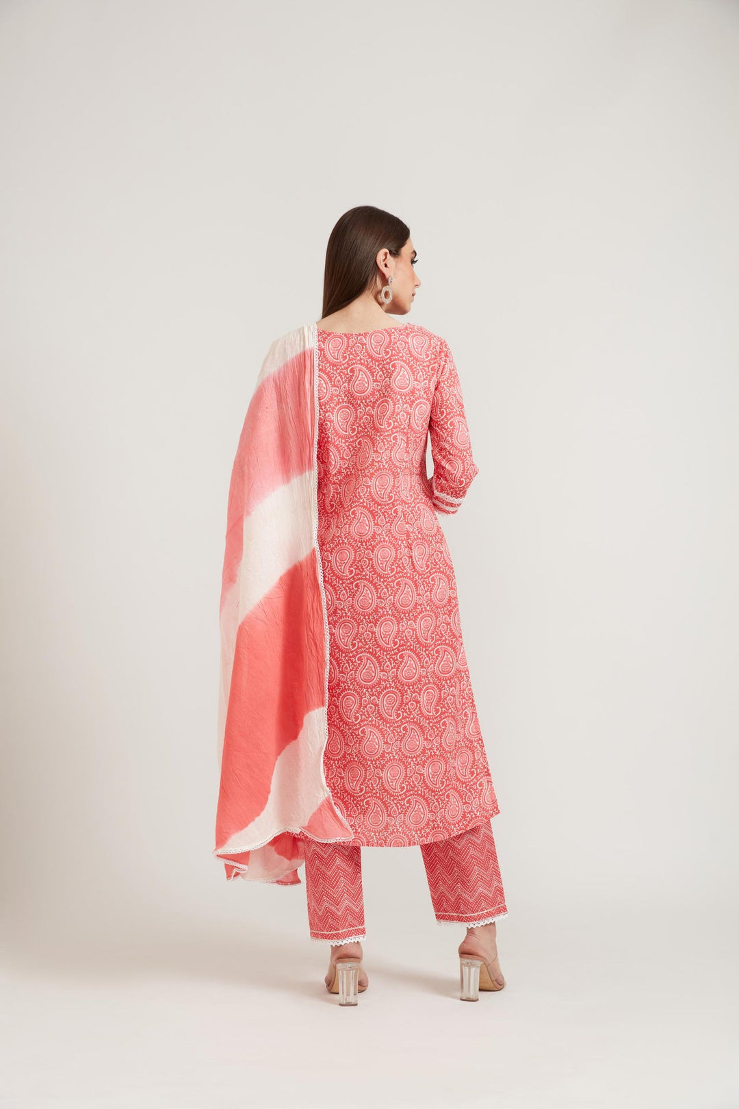 Neerus Pink cotton printed suit set - detail view 2