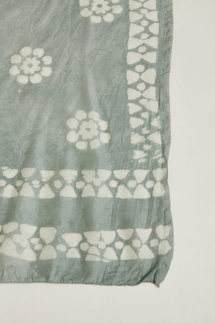 Neerus Green Chanderi straight suit set - detail view 4