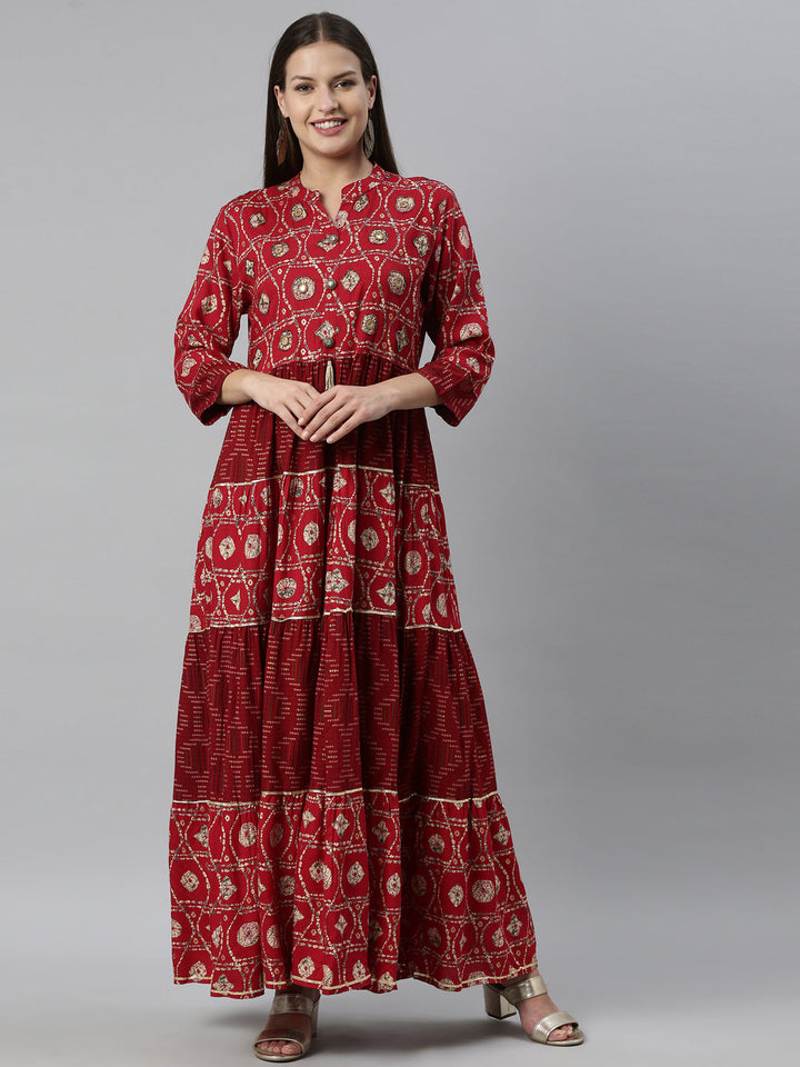 Neerus Maroon rayon solid gown - detail view 6