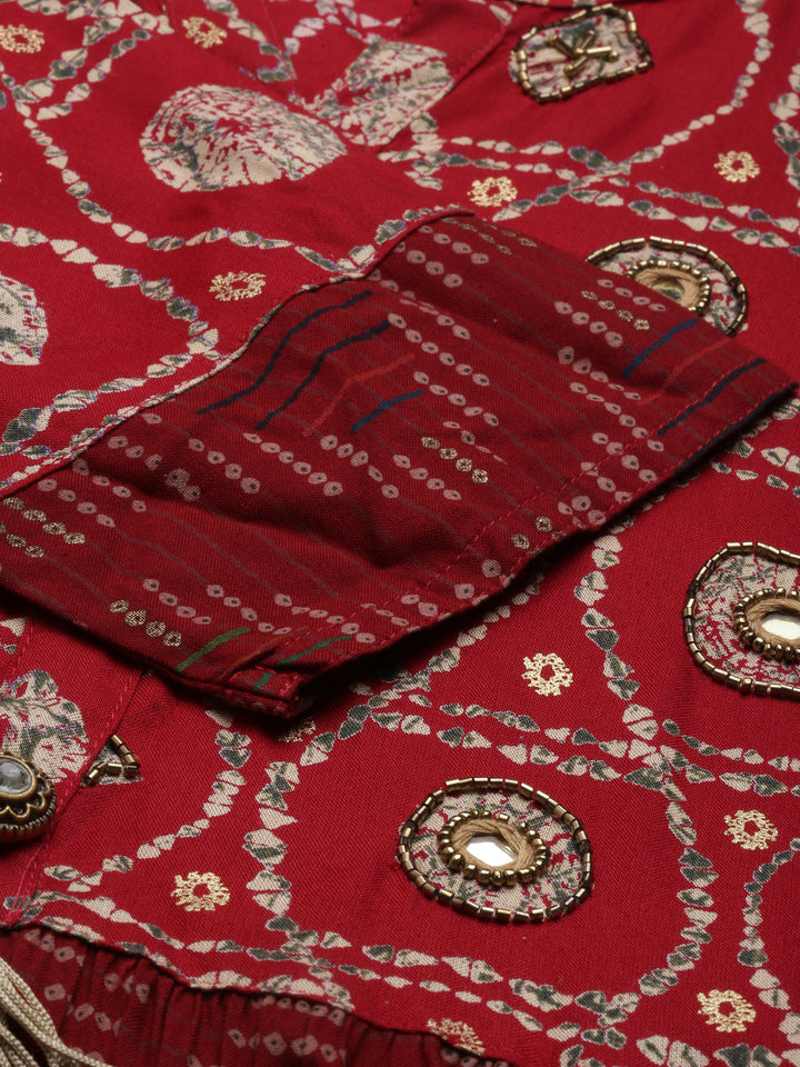Neerus Maroon rayon solid gown - detail view 4