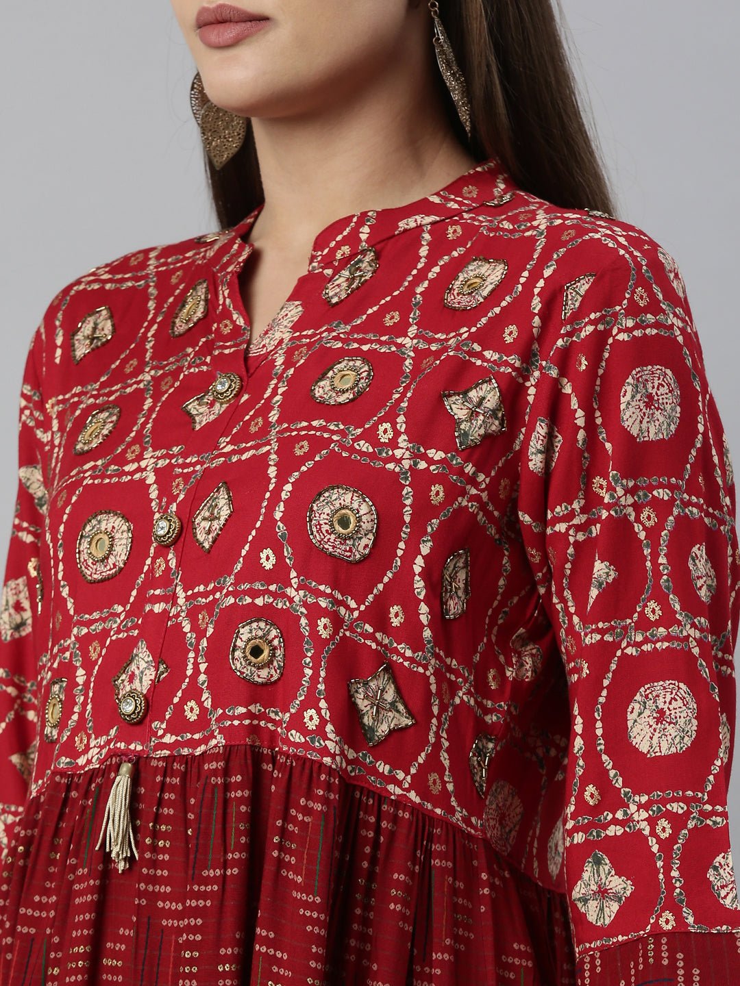 Neerus Maroon rayon solid gown - detail view 5