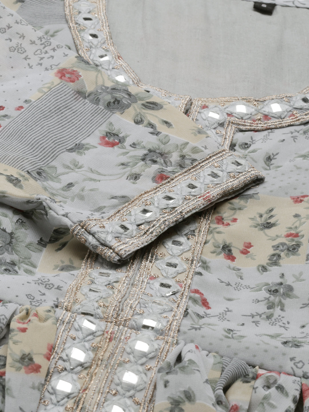 Neerus Grey georgette maxi gown - detail view 4