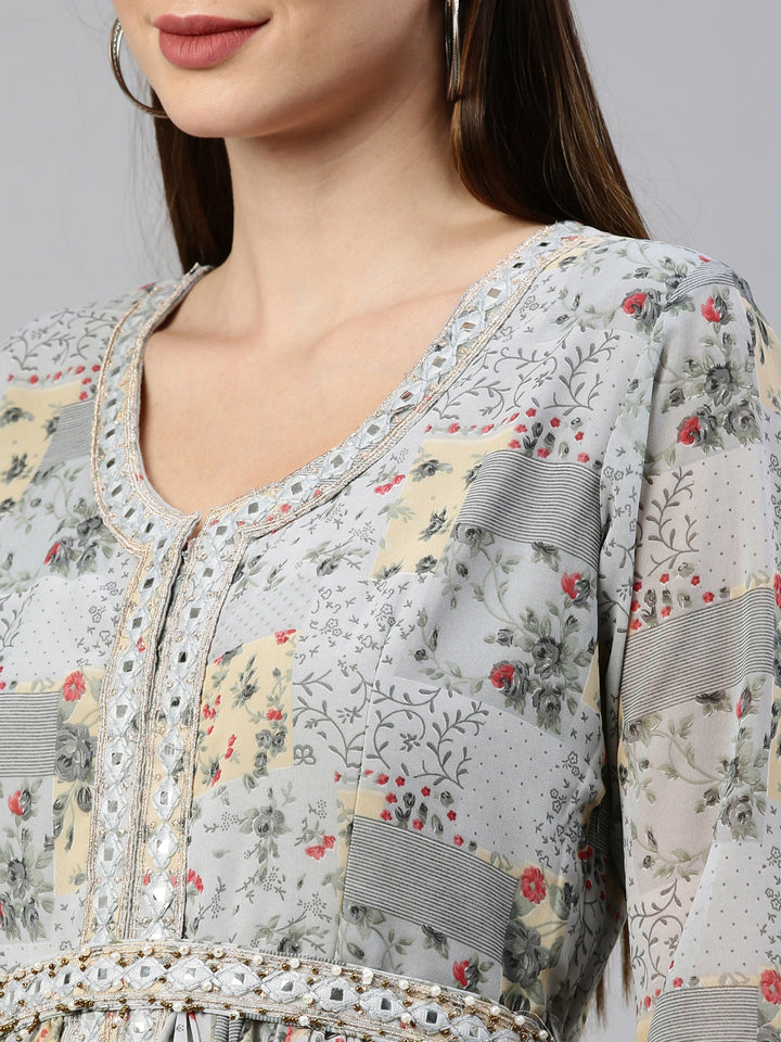 Neerus Grey georgette maxi gown - detail view 5