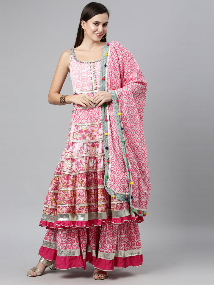 Neerus Pink jute cotton embellished kurta set - detail view 6