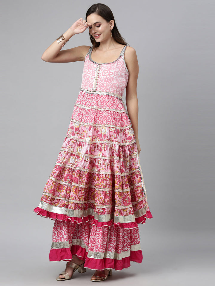 Neerus Pink jute cotton embellished kurta set - detail view 2