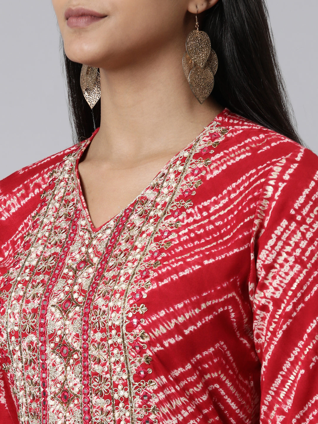 Neerus Pink viscose rayon printed kurti - detail view 2