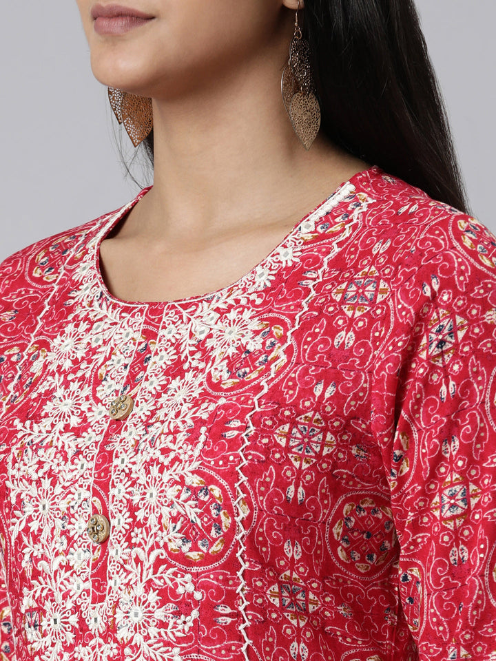 Neerus Pink viscose rayon printed kurti straight silhouette - detail view 2
