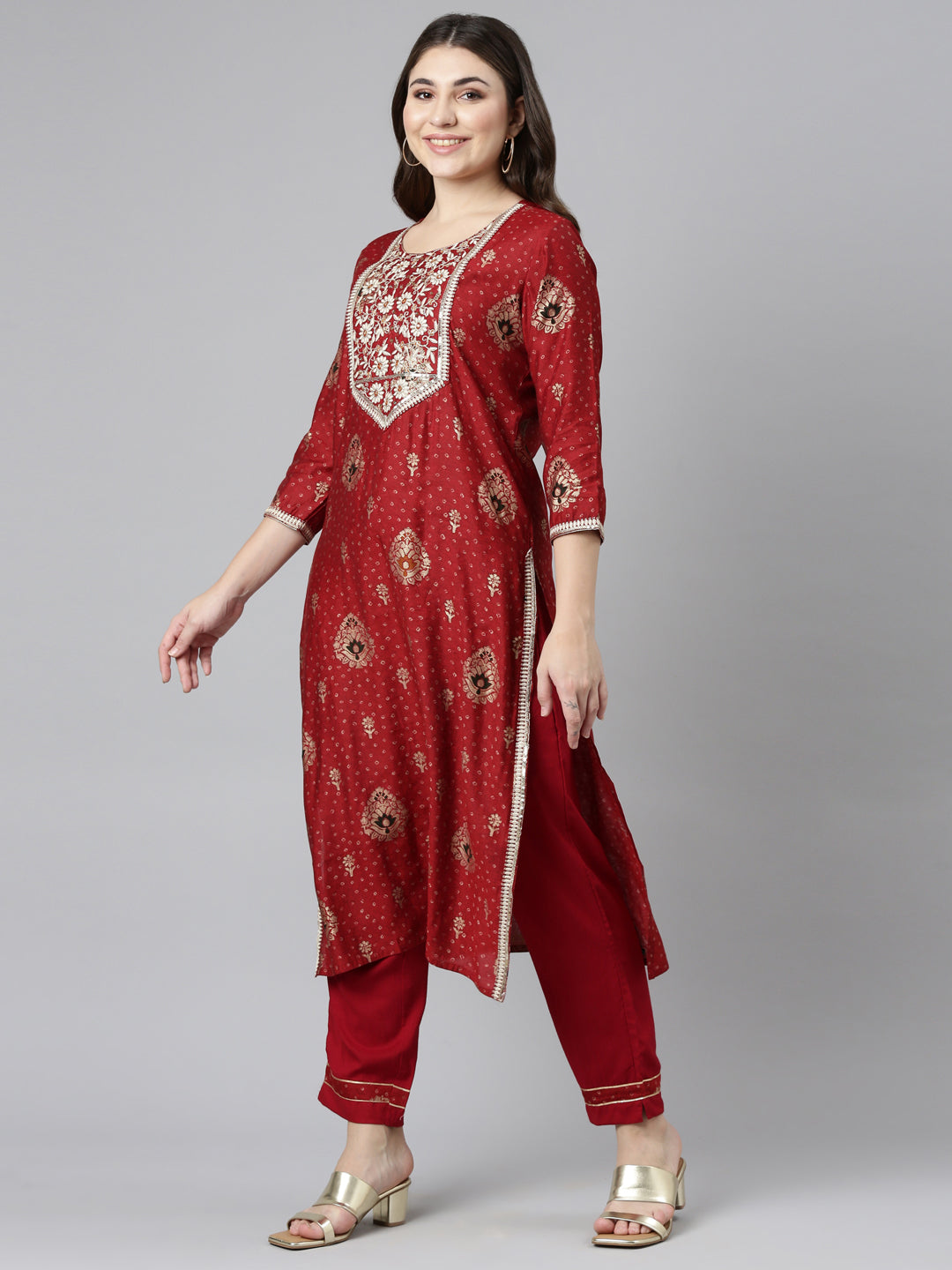 Neerus Red printed straight kurta set with dupatta - back view