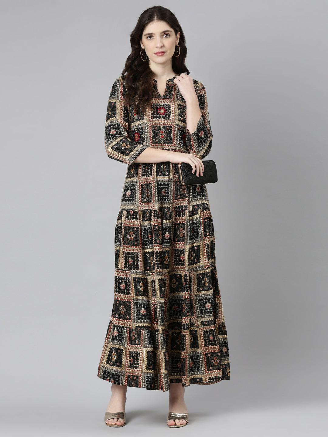 Neerus Black printed straight gown - detail view 2