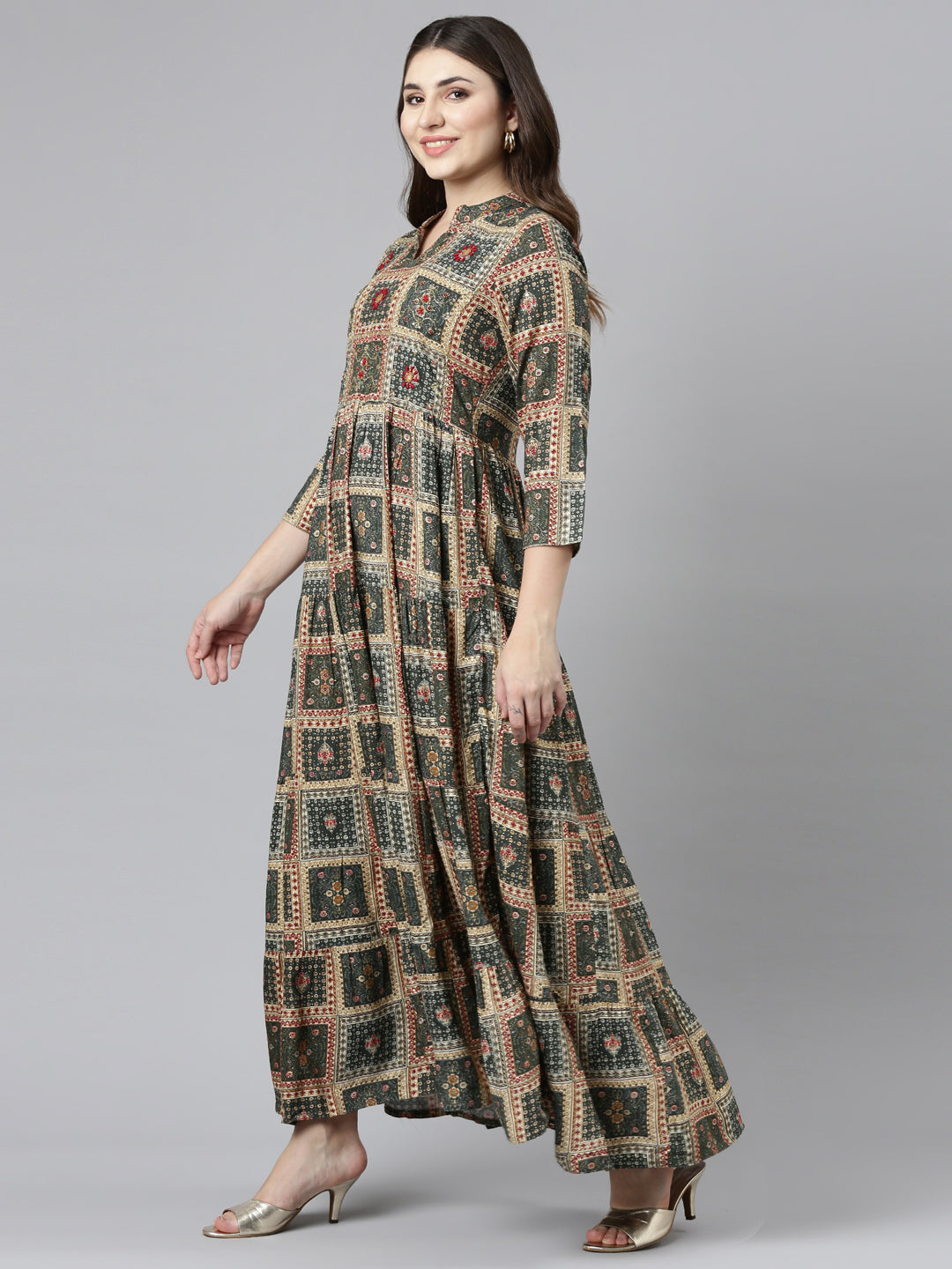 Neerus Green printed straight gown - back view