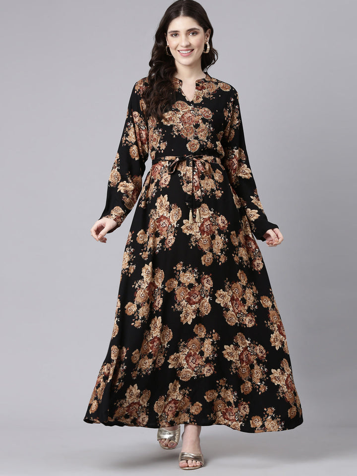 Neerus Black printed striped maxi dress - detail view 2
