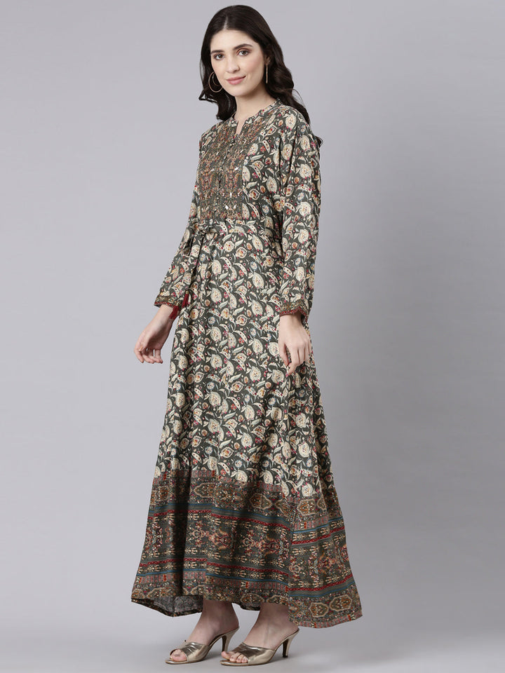 Neerus Green printed maxi dress straight silhouette - back view