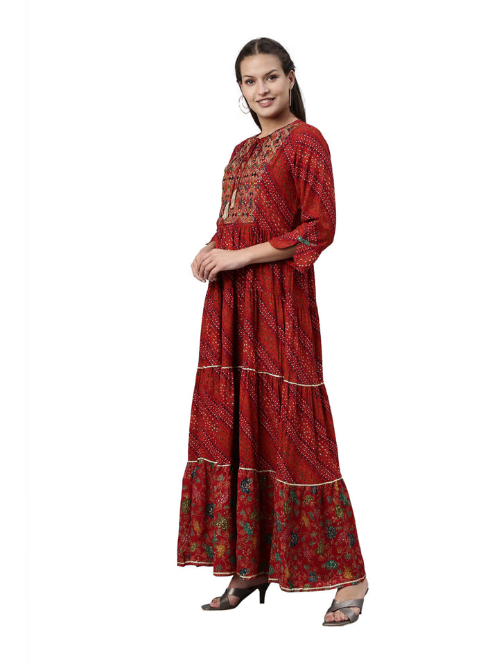 Neerus Maroon rayon straight kurta - side view