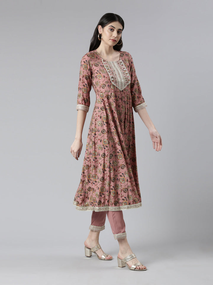 Neerus Multi floral embellished pleated suit set - detail view 1
