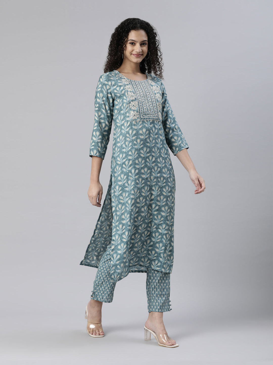 Neerus Green printed kurta set with trouser and dupatta - back view