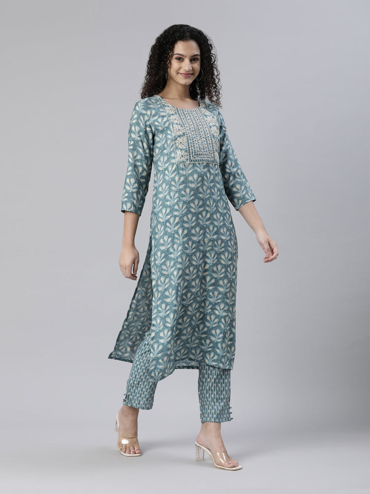 Neerus Green printed kurta set with trouser and dupatta - back view