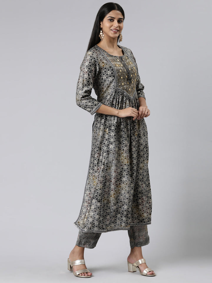 Neerus Grey viscose rayon printed anarkali kurta set - back view