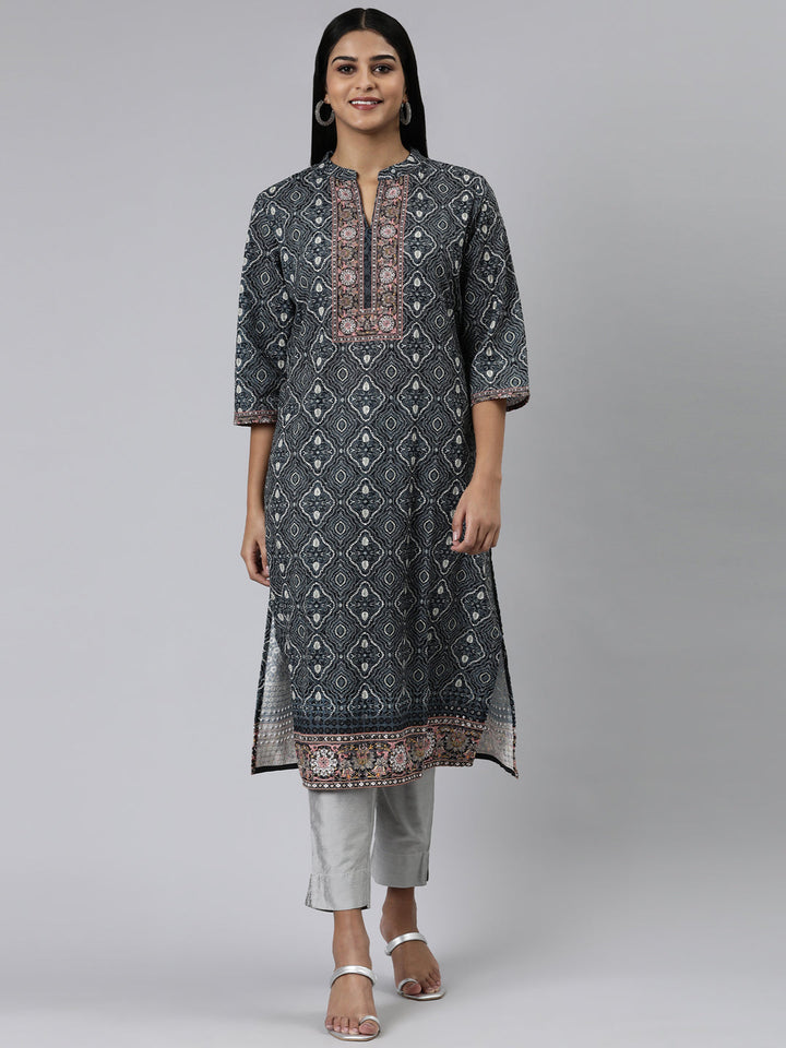 Neerus Green chiffon printed kurti with ethnic motifs - front view