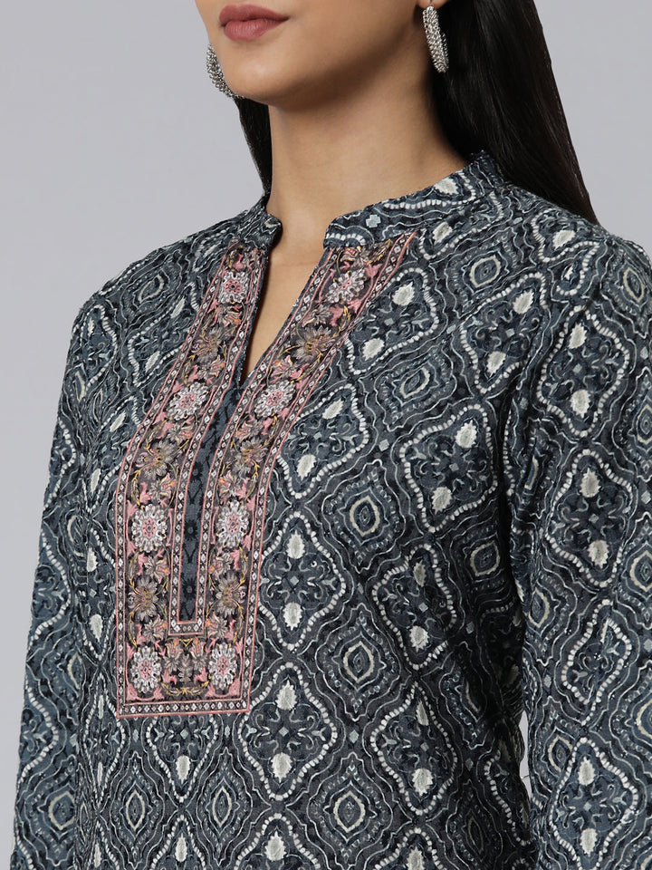Neerus Green chiffon printed kurti with ethnic motifs - detail view 2