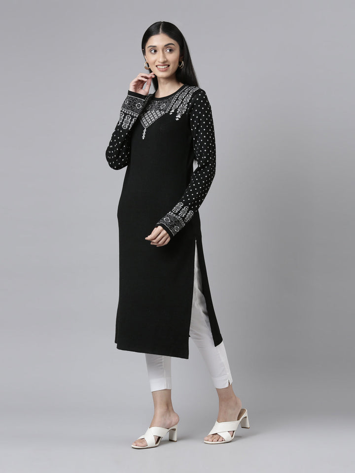 Neerus Acrylic embroidered straight kurti with yoke design - back view