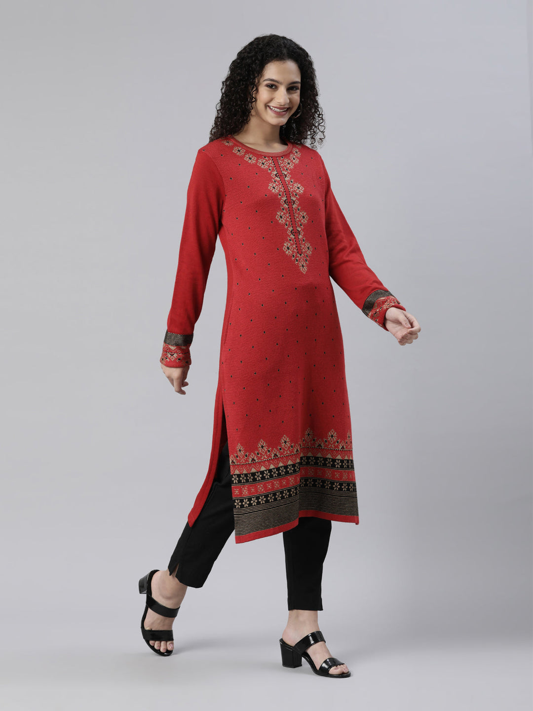 Neerus Red acrylic woven ethnic kurti - detail view 2