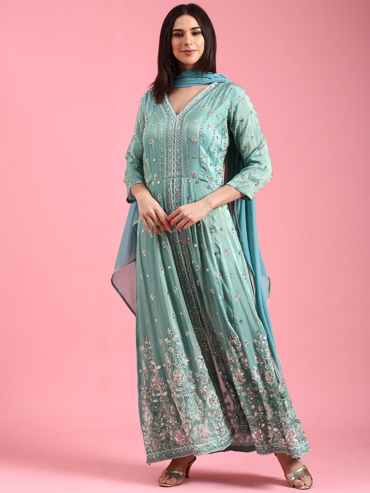 Neerus Green tissue embellished suit set - detail view 2
