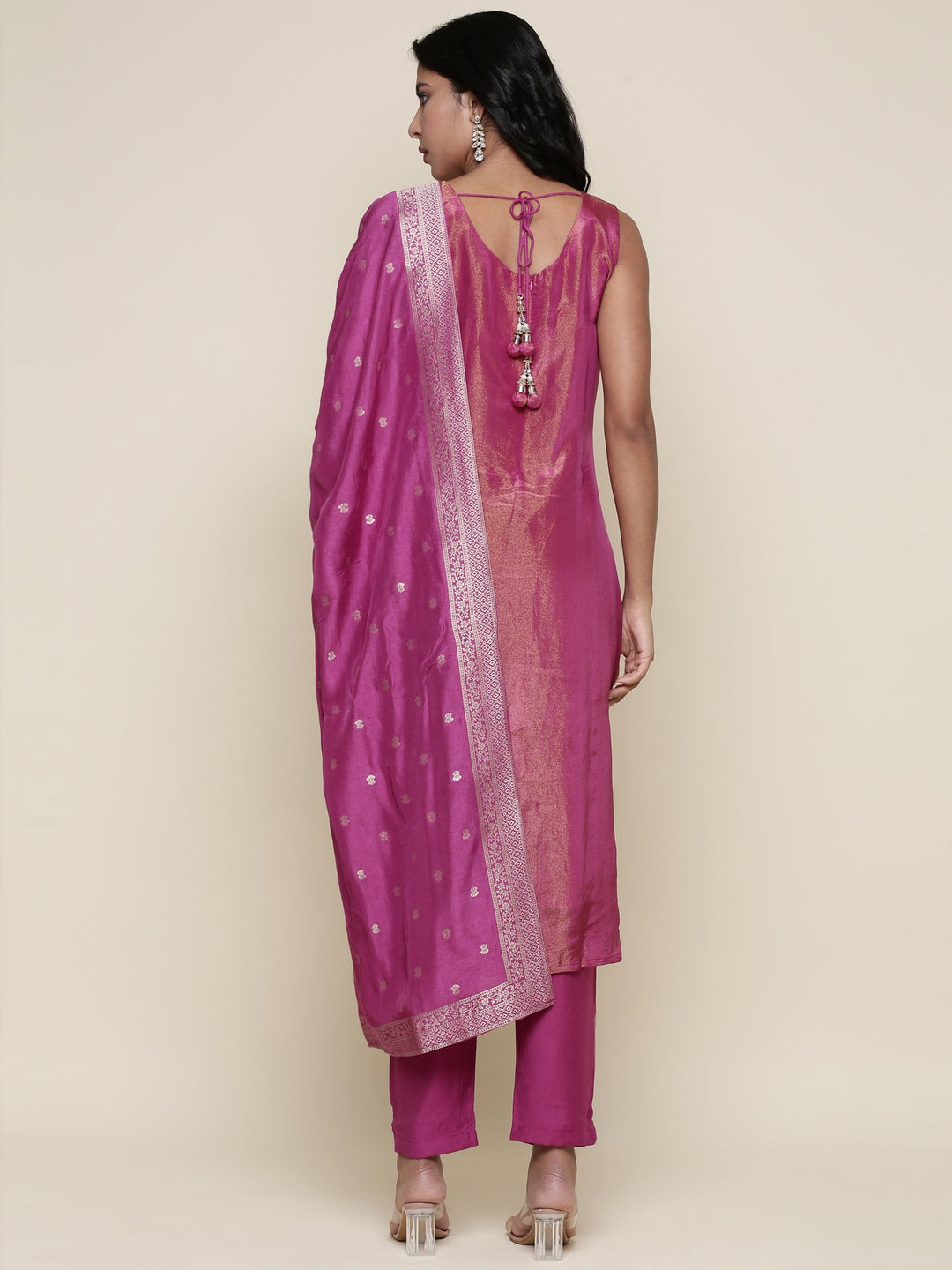 Neerus Pink tissue embroidered suit set - side view