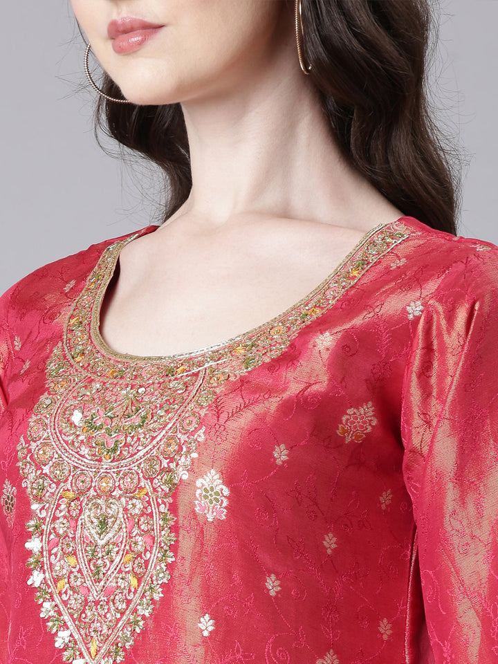 Neerus Maroon tissue printed suit set - detail view 1