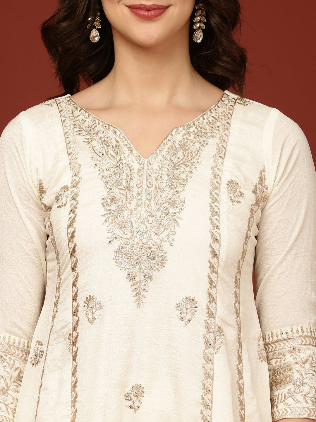 Neerus Beige Silk Suit Set - detail view 2