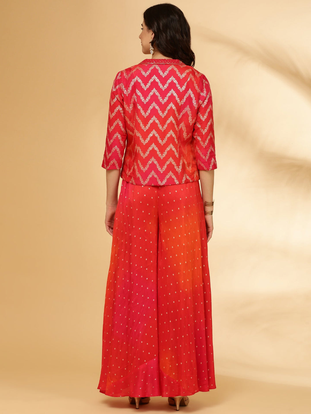 Neerus Pink silk suit set top with palazzo - detail view 2