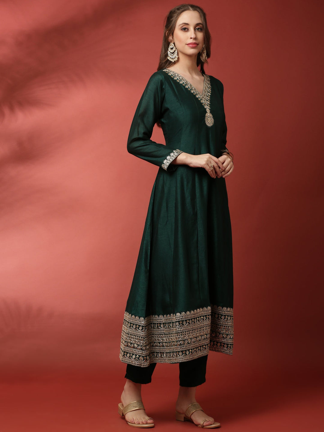 Neerus Green viscose embroidered suit set - back view