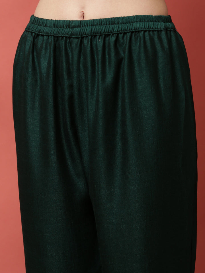 Neerus Green viscose embroidered suit set - detail view 3