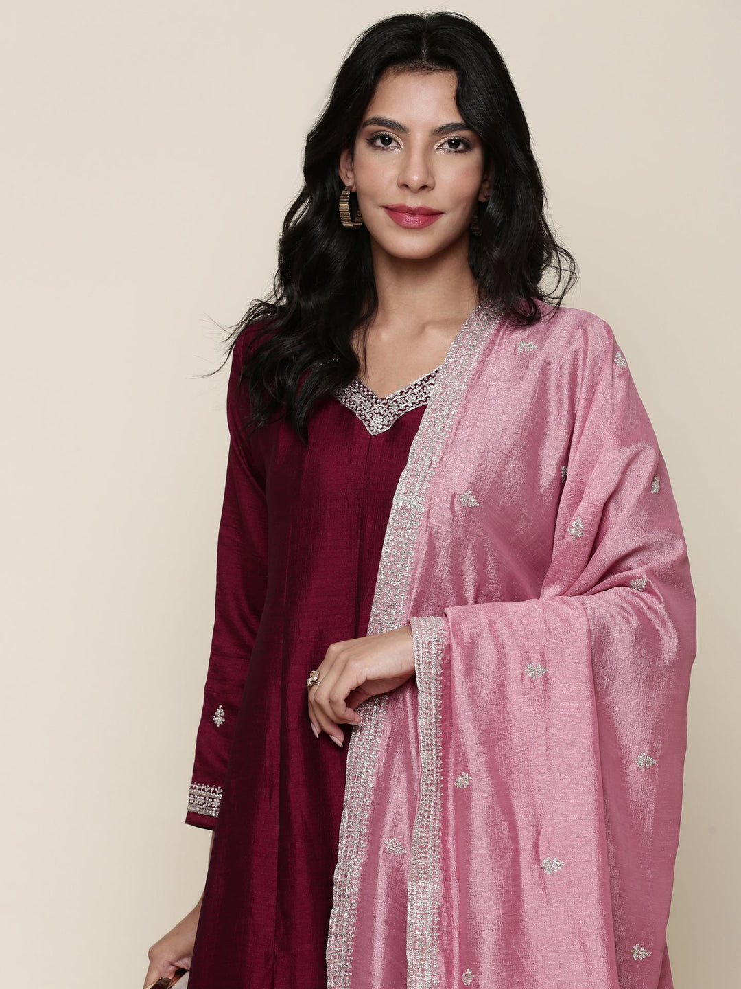 Neerus Pink silk embroidered suit set - detail view 3