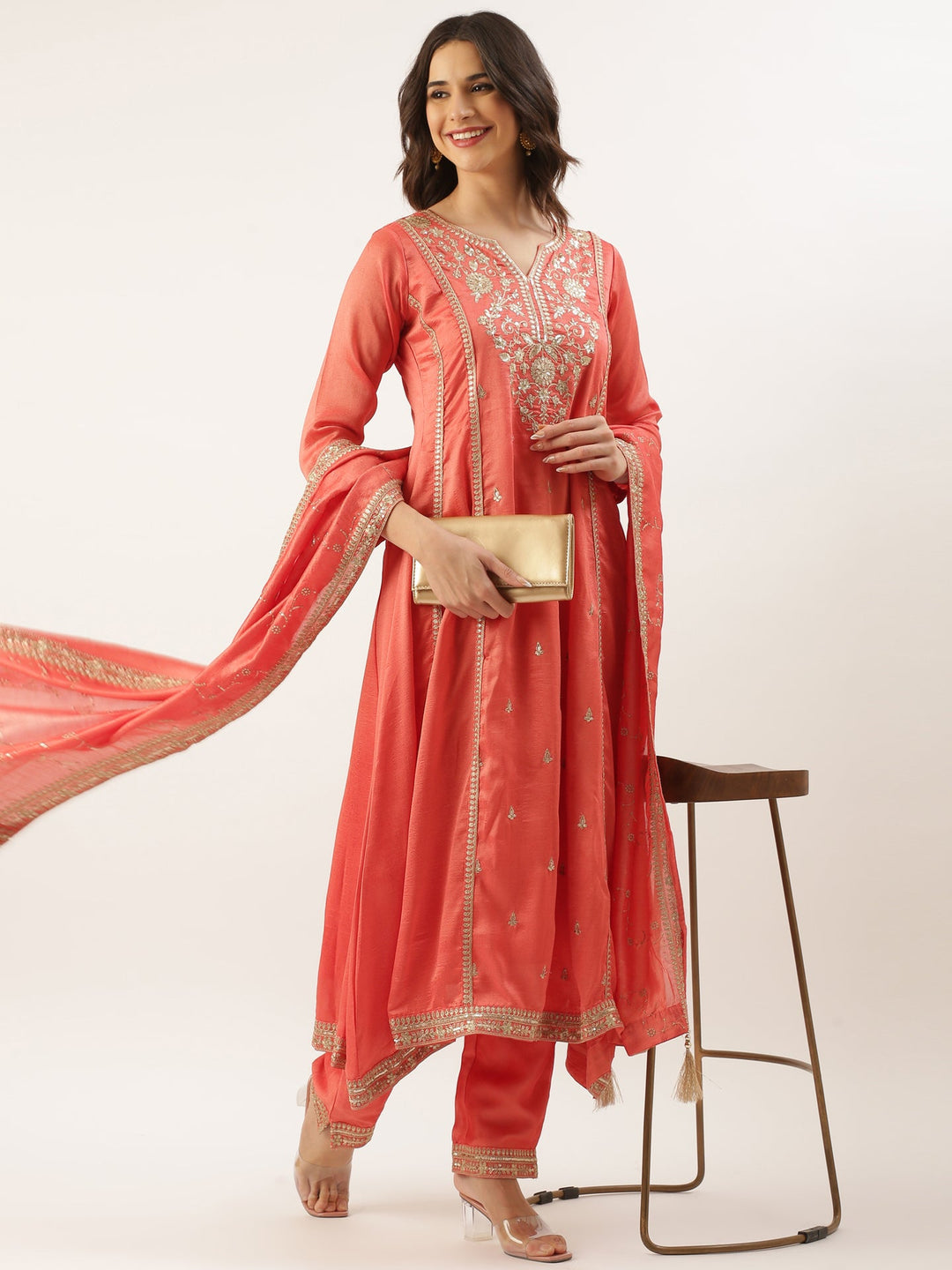 Neerus Pink silk embroidered suit set - detail view 4