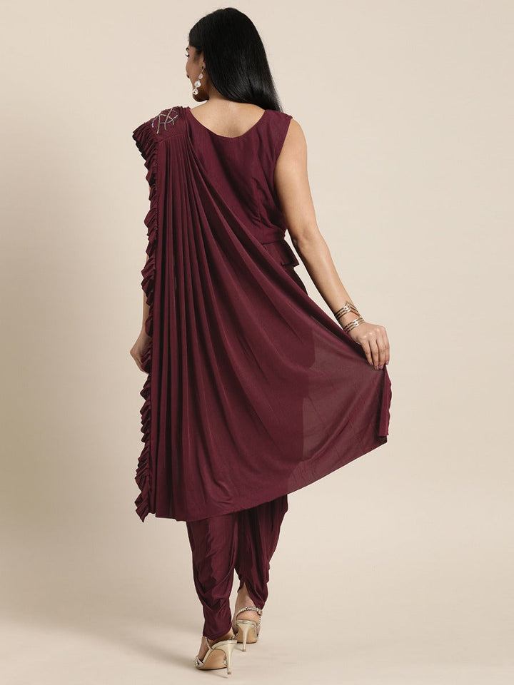 Neerus Maroon georgette solid saree with blouse - detail view 2