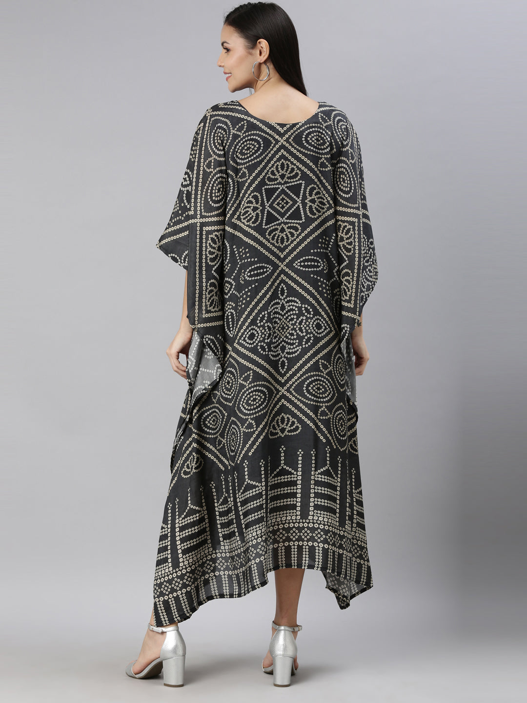 Neerus Green rayon printed kaftan dress - detail view 5