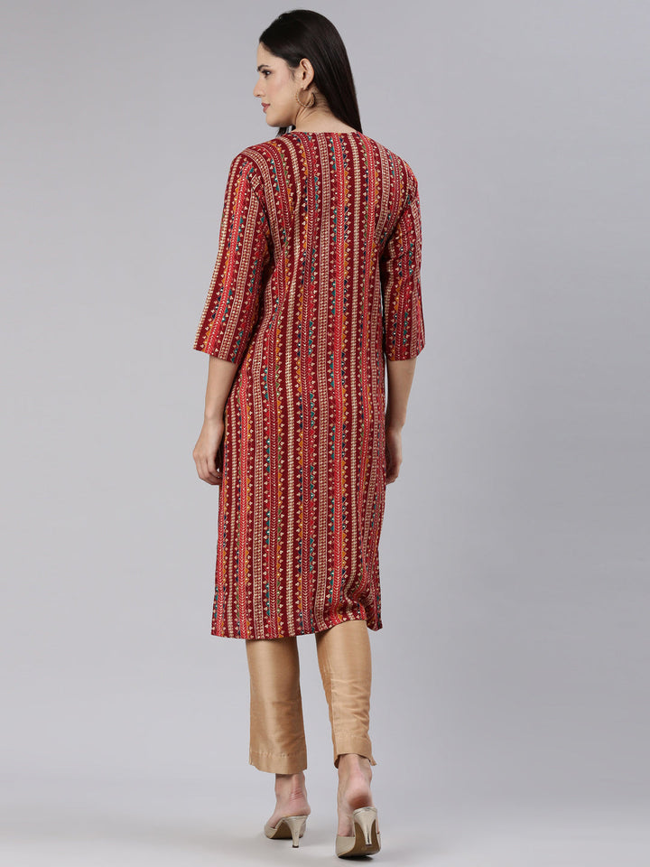 Neerus Maroon chevron printed straight kurti - side view