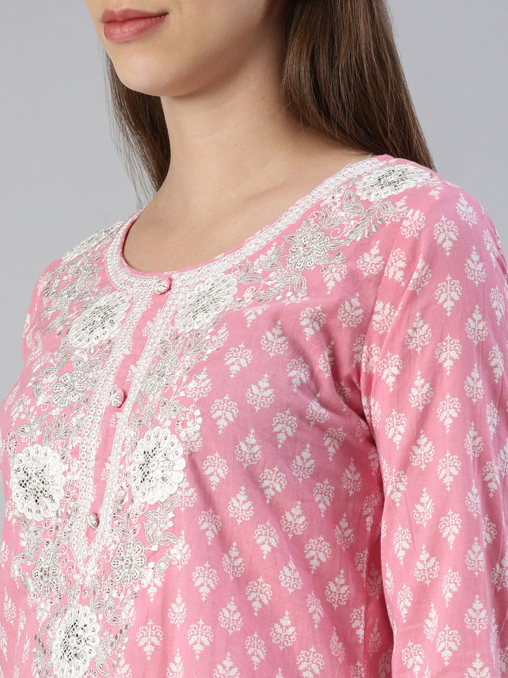 Neerus Pink cotton embroidered kurta set with trouser and dupatta - detail view 1