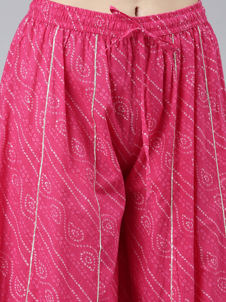 Neerus Pink Bandhani printed kurta set with palazzo and dupatta - detail view 3