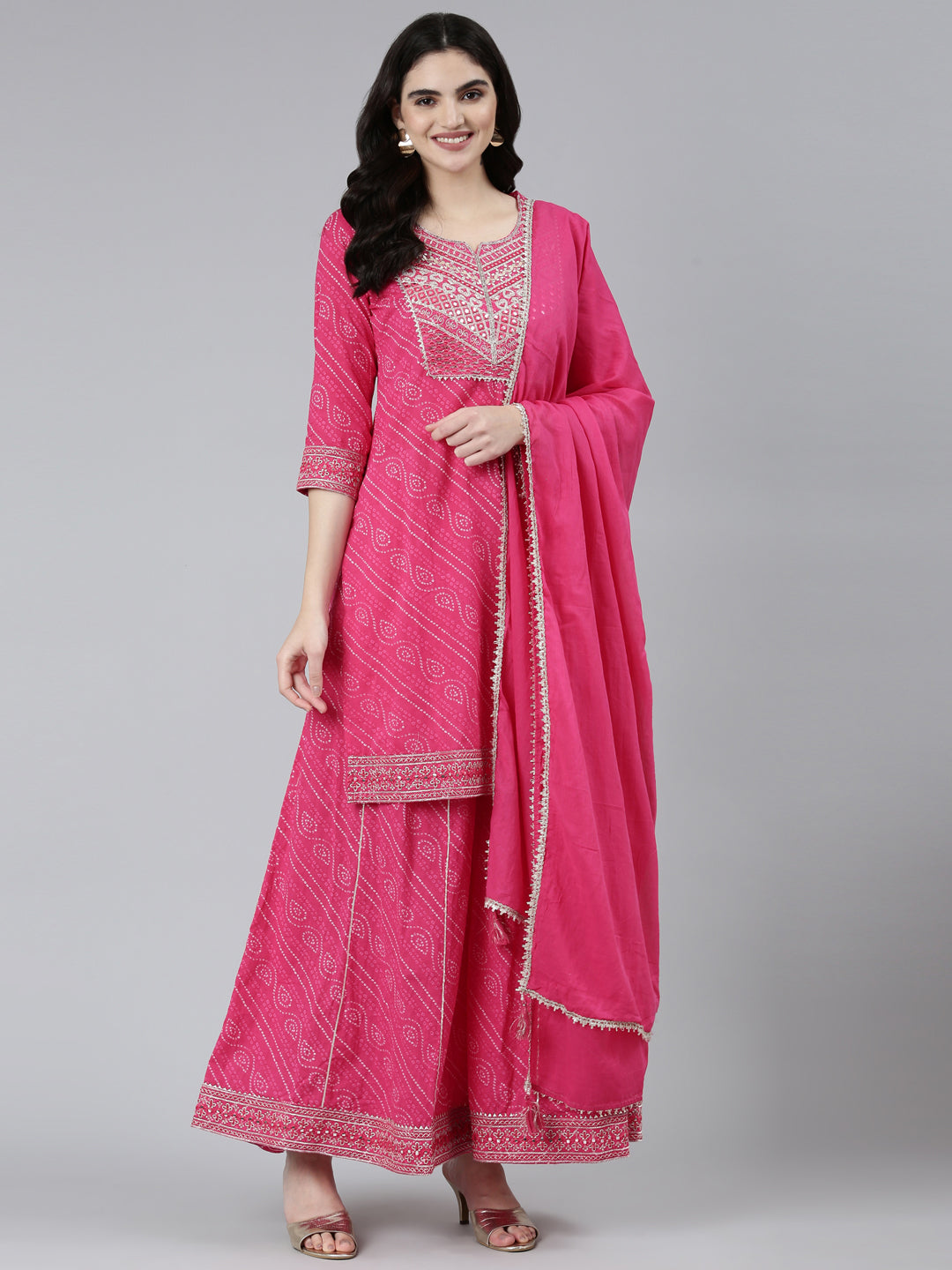 Neerus Pink Bandhani printed kurta set with palazzo and dupatta - detail view 2