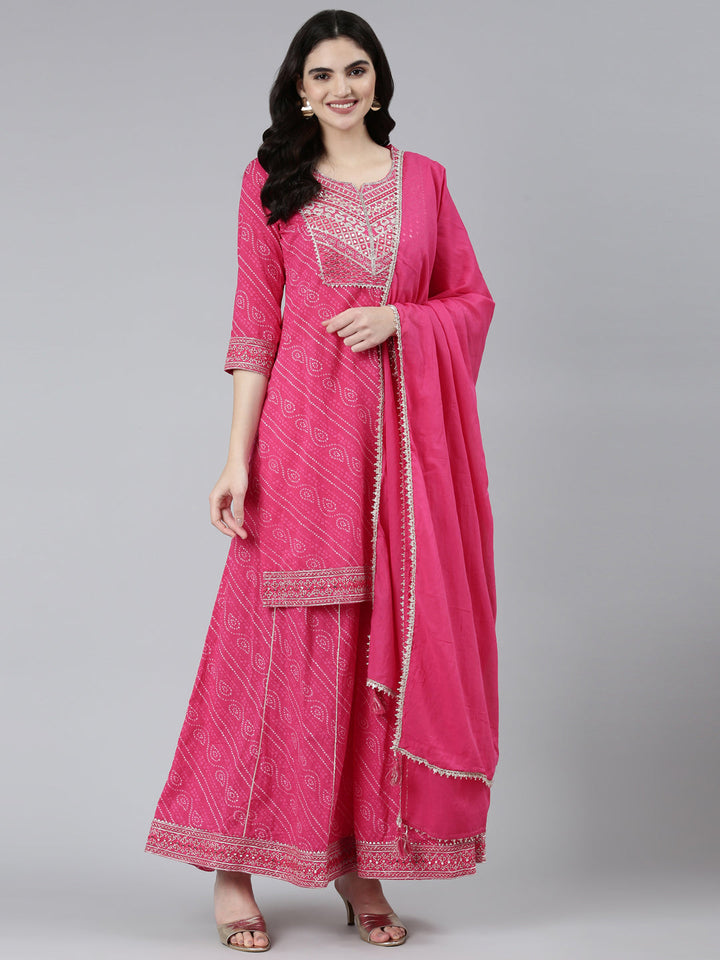 Neerus Pink Bandhani printed kurta set with palazzo and dupatta - detail view 2