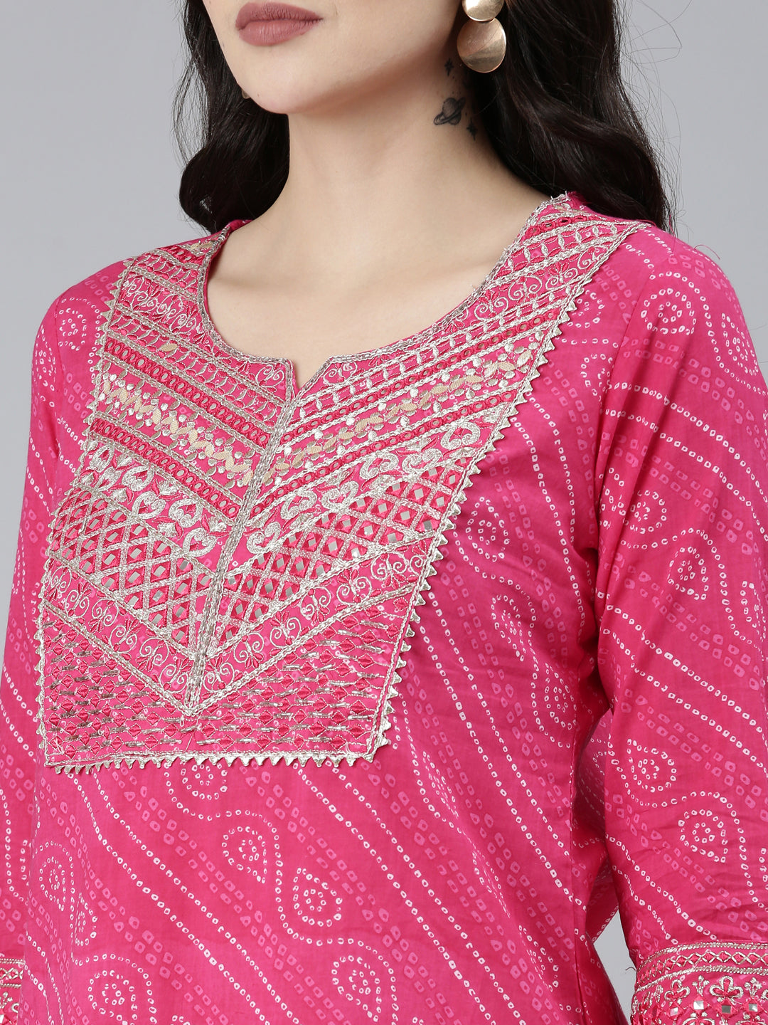 Neerus Pink Bandhani printed kurta set with palazzo and dupatta - detail view 1