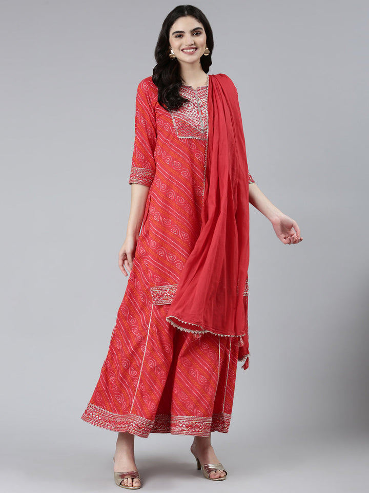 Neerus Red Bandhani printed kurta set with palazzo and dupatta - detail view 2